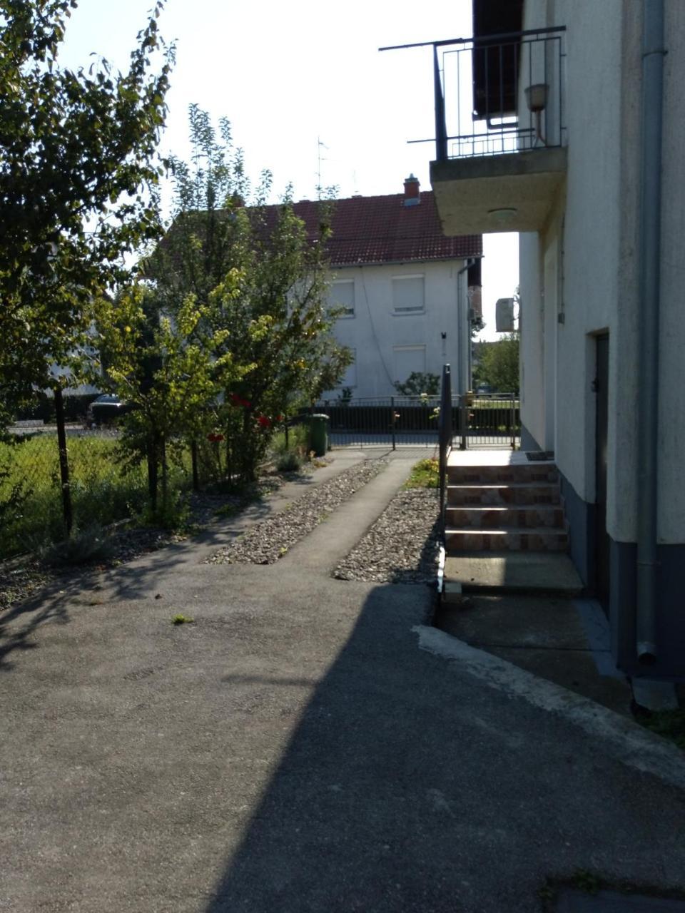 Petros Apartmani Вуковар Екстер'єр фото